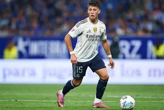 居勒尔西甲赛场展现组织才华，单场送出8次关键传球+94%传球成功率